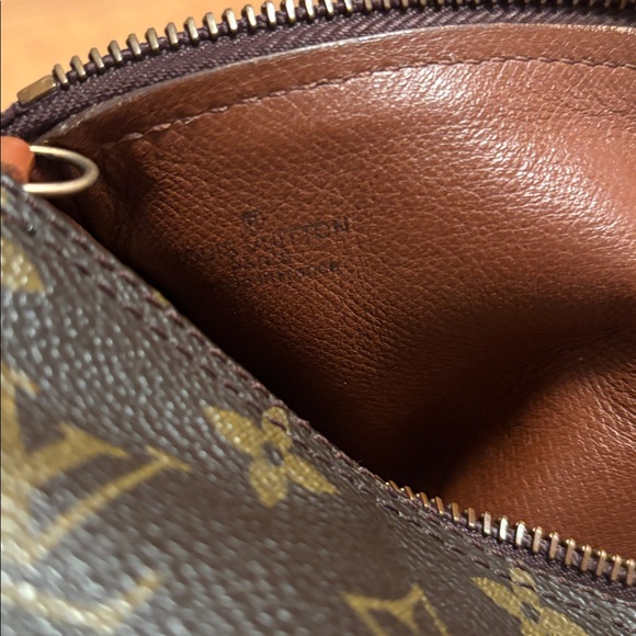 Louis Vuitton Monogram Papillon Shoulder Bag - Picture 6 of 8